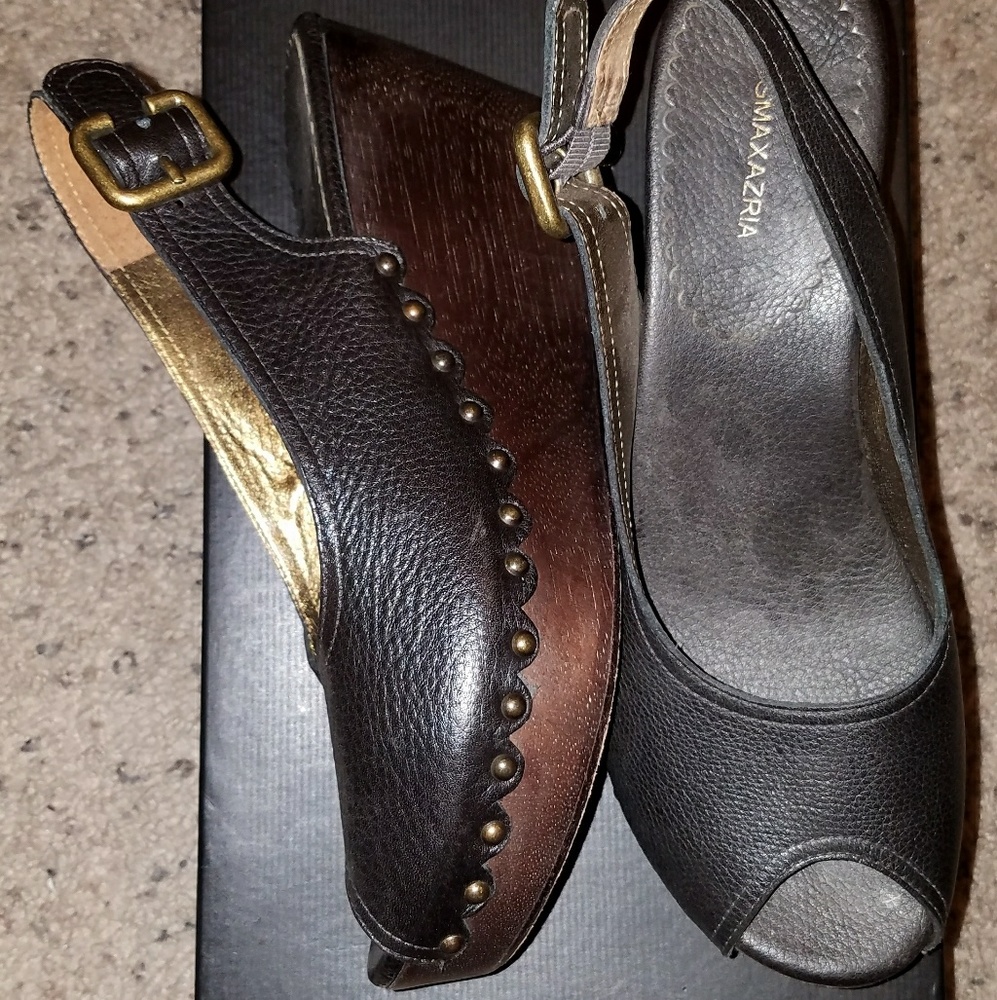 BCBG - Open Toe Clogs